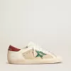 Super-Star LTD para hombre en ante con estrella metálica verde y lengüeta roja en el talón Super-Star LTD para hombre en ante con estrella metálica verde y lengüeta roja en el talón