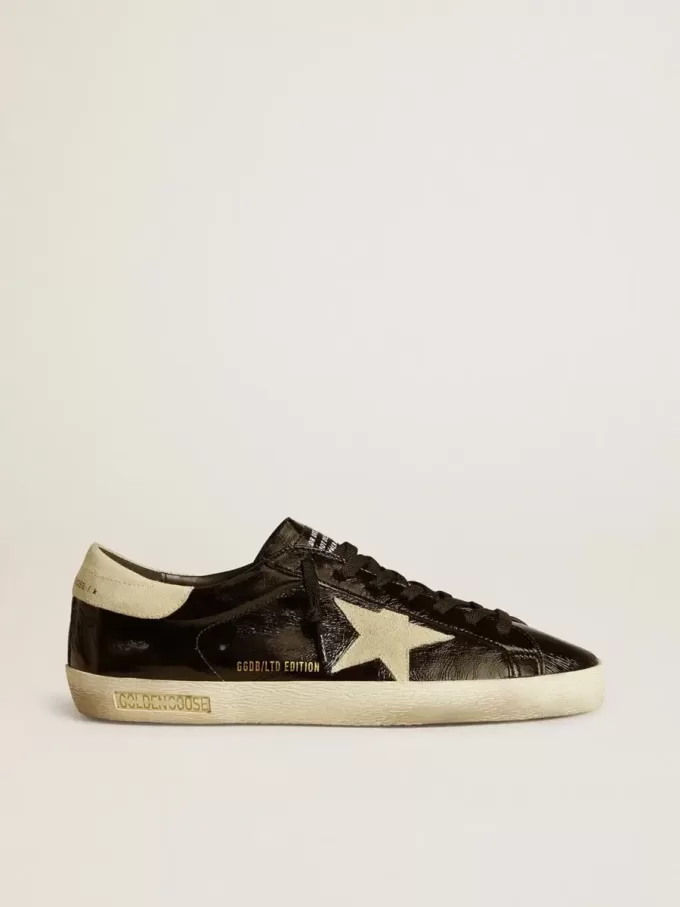 Super-Star LTD para hombre en charol negro con estrella y lengüeta en el talón de ante