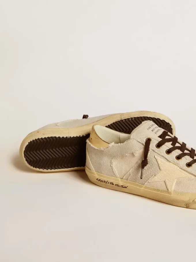 Super-Star LTD para hombre en lona con estrella de TPU y lengüeta de cuero en el talón.