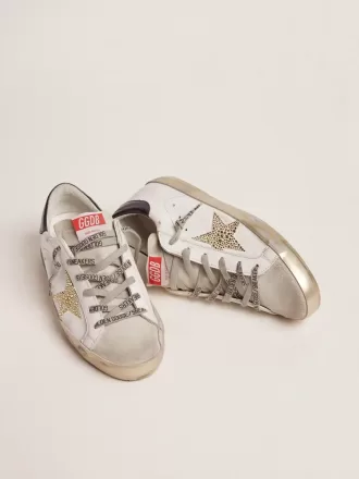 Super-Star LTD para mujer con lengüeta azul en el talón y estrella de cristal Swarovski Super-Star LTD para mujer con lengüeta azul en el talón y estrella de cristal Swarovski