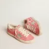 Super-Star LTD para mujer en ante rojo con estrella plateada y lengüeta de cuero en el talón Super-Star LTD para mujer en ante rojo con estrella plateada y lengüeta de cuero en el talón