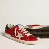 Super-Star LTD para mujer en nubuck rojo con estrella de cuero y lengüeta brillante en el talón Super-Star LTD para mujer en nubuck rojo con estrella de cuero y lengüeta brillante en el talón