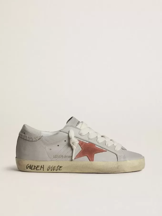 Super-Star LTD para mujer en piel gris con estrella de ante rojo ladrillo Super-Star LTD para mujer en piel gris con estrella de ante rojo ladrillo
