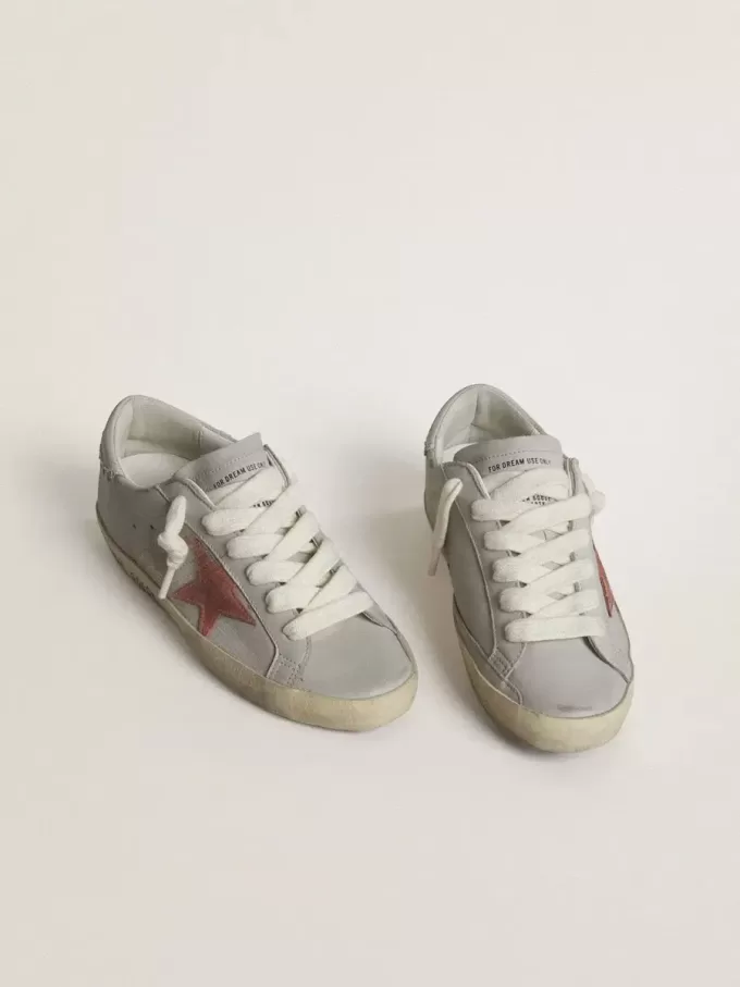 Super-Star LTD para mujer en piel gris con estrella de ante rojo ladrillo Super-Star LTD para mujer en piel gris con estrella de ante rojo ladrillo
