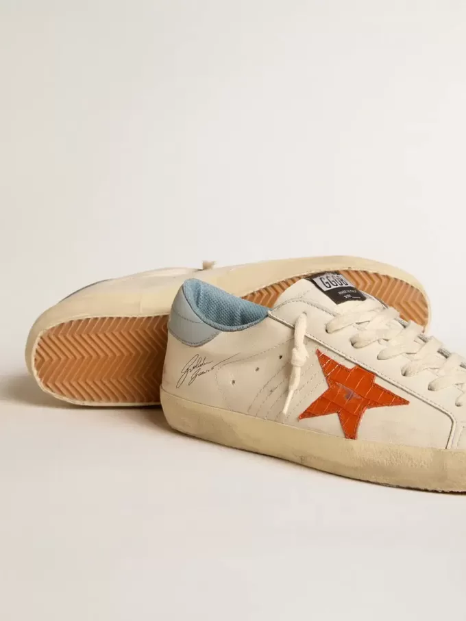 Super-Star para hombre con estrella con estampado de cocodrilo y lengüeta azul plateada en el talón