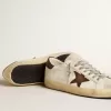 Super-Star para hombre con estrella de lona y lengüeta del talón de cuero marrón oscuro