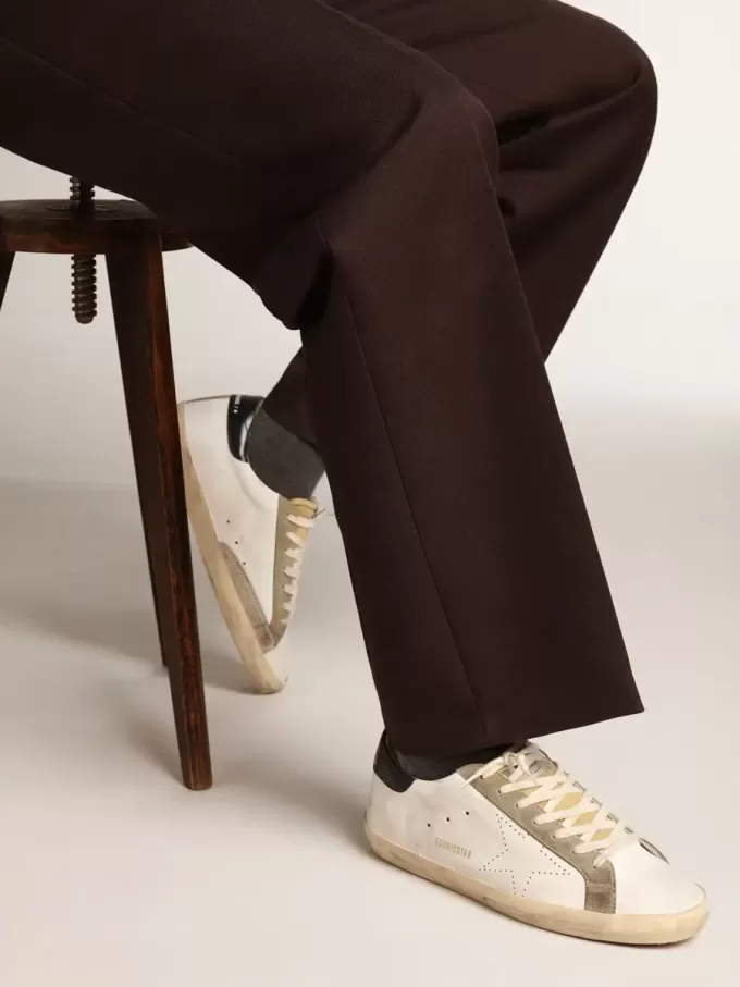 Super-Star para hombre con estrella perforada y lengüeta azul en el talón