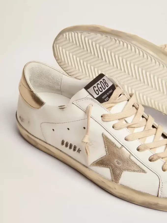 Super-Star para hombre con ribete y letras doradas brillantes
