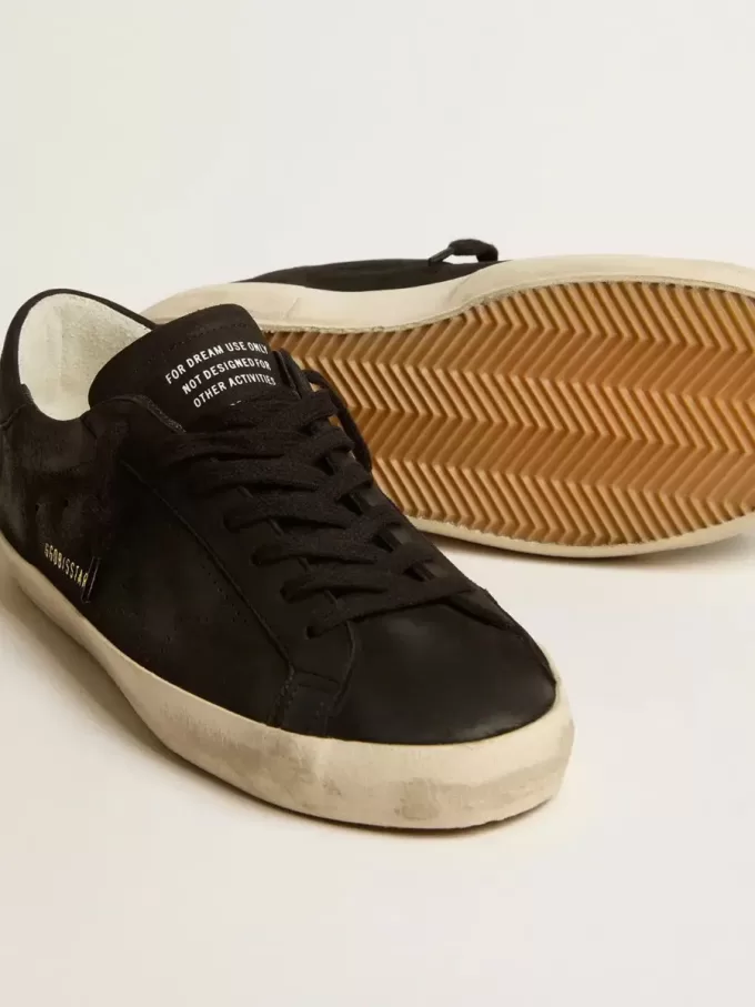 Super-Star para hombre en nubuck negro con estrella perforada y lengüeta del talón en nubuck negro Super-Star para hombre en nubuck negro con estrella perforada y lengüeta del talón en nubuck negro