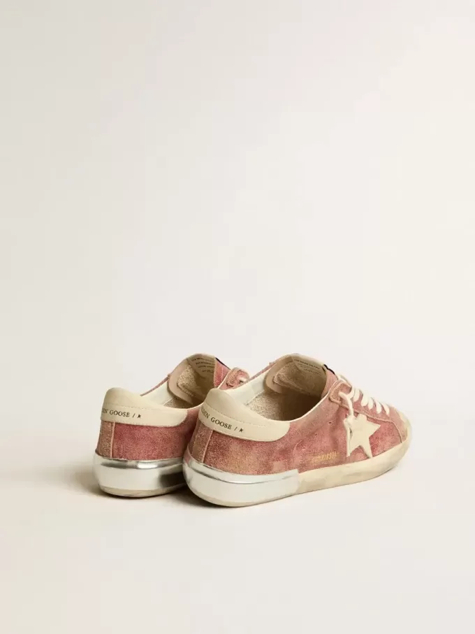 Super-Star para hombre en piel roja con estrella y lengüeta en el talón en nubuck color crema Super-Star para hombre en piel roja con estrella y lengüeta en el talón en nubuck color crema