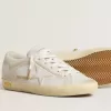 Super-Star para mujer con estrella de cuero blanco y lengüeta en el talón con efecto desgastado Super-Star para mujer con estrella de cuero blanco y lengüeta en el talón con efecto desgastado