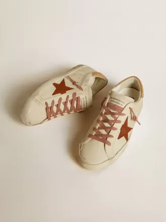 Super-Star para mujer con estrella de cuero y lengüeta del talón de cuero con estampado de cocodrilo