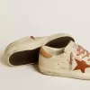 Super-Star para mujer con estrella de cuero y lengüeta del talón de cuero con estampado de cocodrilo Super-Star para mujer con estrella de cuero y lengüeta del talón de cuero con estampado de cocodrilo