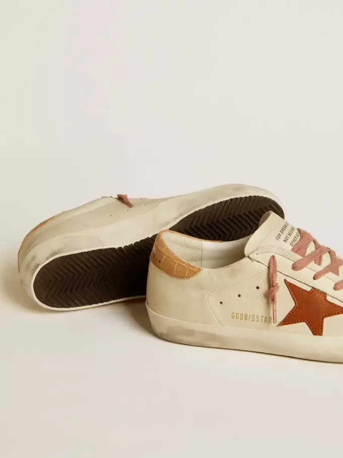 Super-Star para mujer con estrella de cuero y lengüeta del talón de cuero con estampado de cocodrilo Super-Star para mujer con estrella de cuero y lengüeta del talón de cuero con estampado de cocodrilo