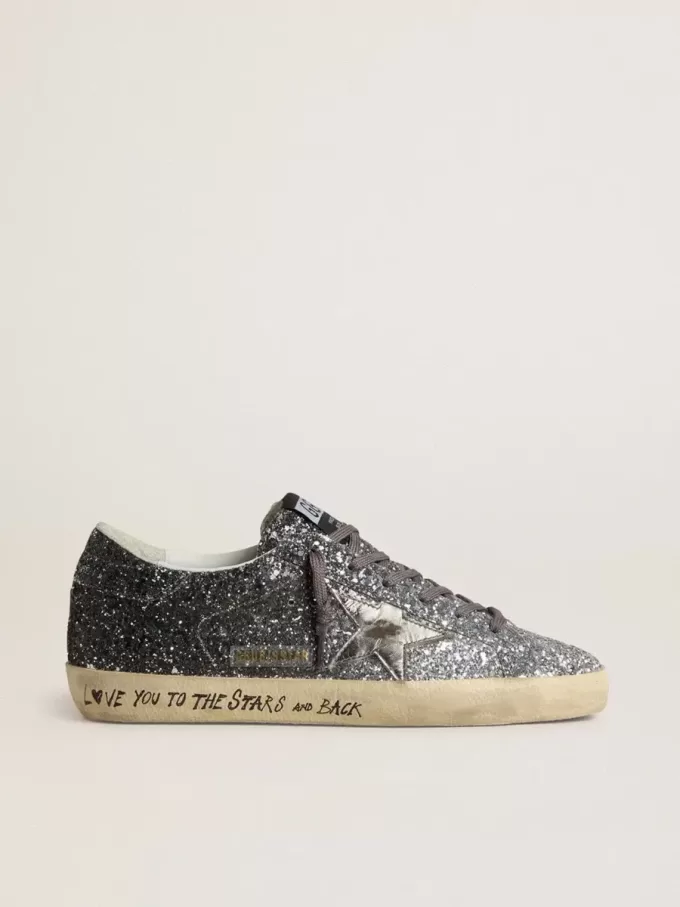 Super Star para mujer con parte superior brillante y estrella de cuero metalizado plateado Super Star para mujer con parte superior brillante y estrella de cuero metalizado plateado