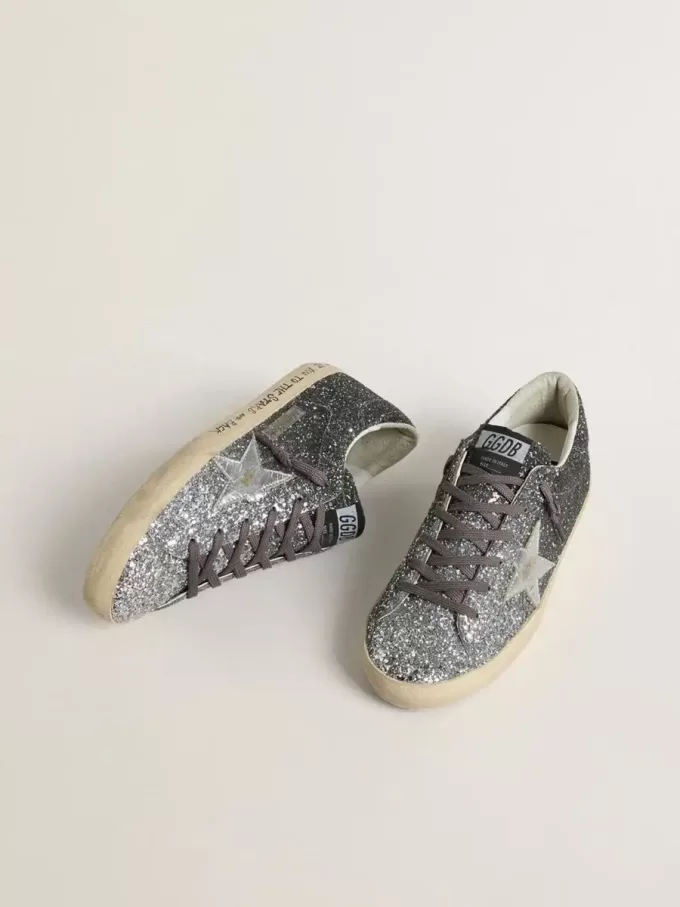 Super Star para mujer con parte superior brillante y estrella de cuero metalizado plateado Super Star para mujer con parte superior brillante y estrella de cuero metalizado plateado