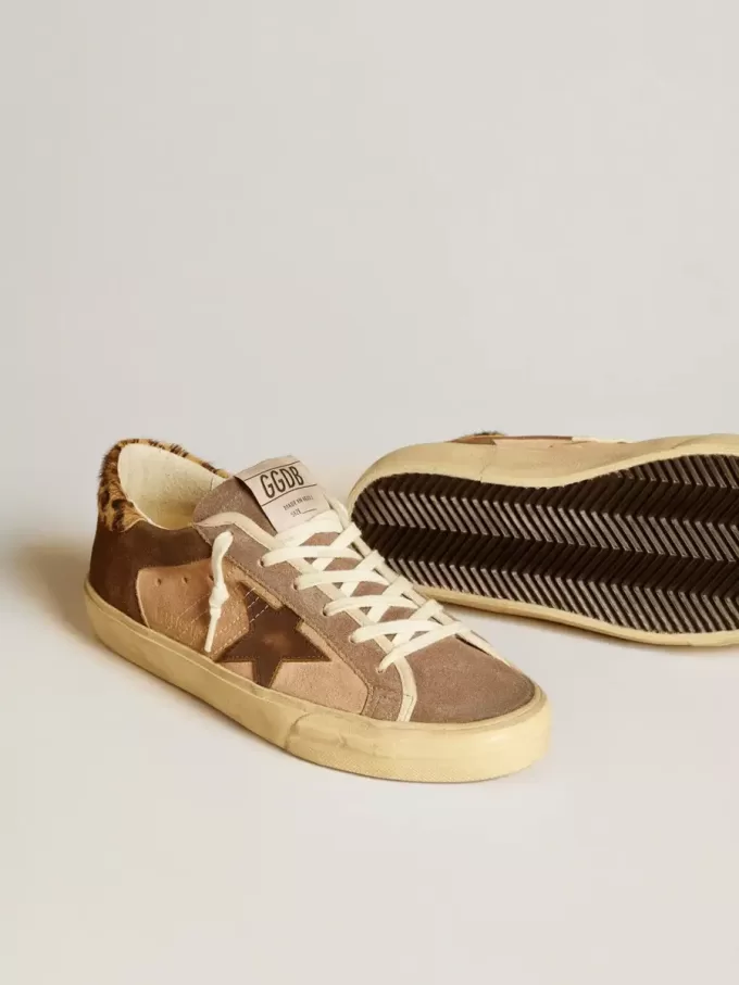 Super-Star para mujer en ante con estrella de piel y lengüeta del talón en piel de potro Super-Star para mujer en ante con estrella de piel y lengüeta del talón en piel de potro