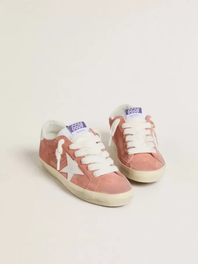 Super-Star para mujer en ante coral con estrella y lengüeta del talón en cuero blanco Super-Star para mujer en ante coral con estrella y lengüeta del talón en cuero blanco