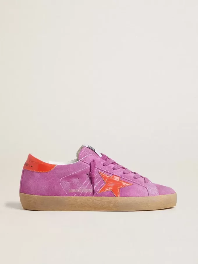 Super-Star para mujer en ante fucsia con estrella y lengüeta en el talón de cuero laminado naranja fluorescente Super-Star para mujer en ante fucsia con estrella y lengüeta en el talón de cuero laminado naranja fluorescente
