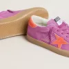 Super-Star para mujer en ante fucsia con estrella y lengüeta en el talón de cuero laminado naranja fluorescente Super-Star para mujer en ante fucsia con estrella y lengüeta en el talón de cuero laminado naranja fluorescente