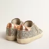 Super-Star para mujer en brillo platino con estrella de ante gris paloma Super-Star para mujer en brillo platino con estrella de ante gris paloma