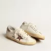 Super-Star para mujer en napa blanca con estrella de cuero metalizado rosa