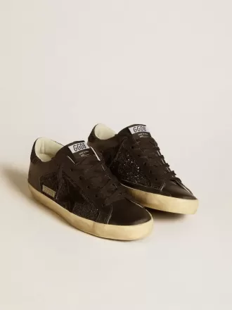 Super-Star para mujer en negro brillante con estrella de ante negro e inserciones de cuero Super-Star para mujer en negro brillante con estrella de ante negro e inserciones de cuero