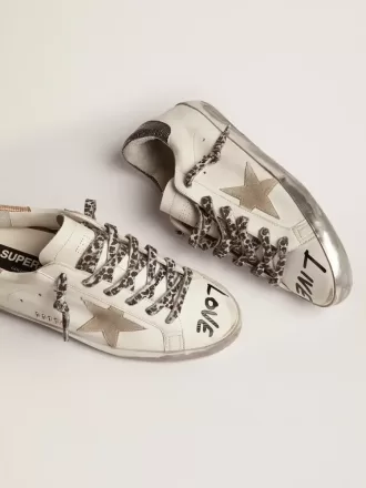 Super-Star para mujer en piel blanca con estrella de ante gris Super-Star para mujer en piel blanca con estrella de ante gris