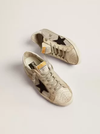 Super-Star para mujer en piel con estrella negra Super-Star para mujer en piel con estrella negra