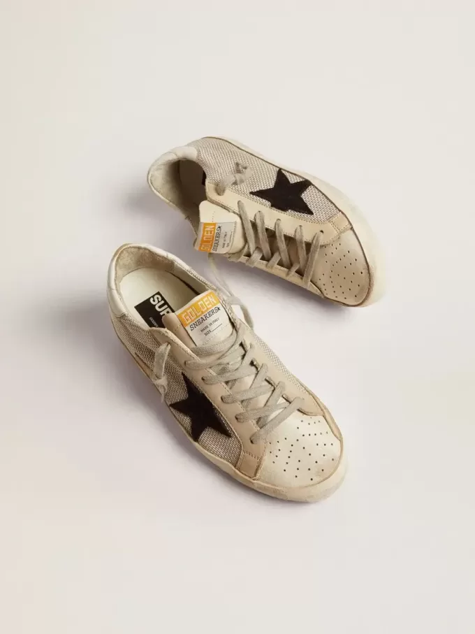Super-Star para mujer en piel con estrella negra Super-Star para mujer en piel con estrella negra