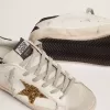 Super-Star para mujer en piel napa con estrella dorada brillante y lengüeta negra brillante en el talón Super-Star para mujer en piel napa con estrella dorada brillante y lengüeta negra brillante en el talón
