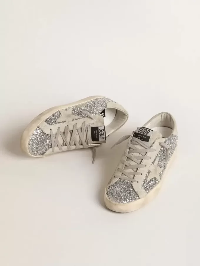 Super-Star para mujer en plata brillante con estrella de ante gris hielo Super-Star para mujer en plata brillante con estrella de ante gris hielo