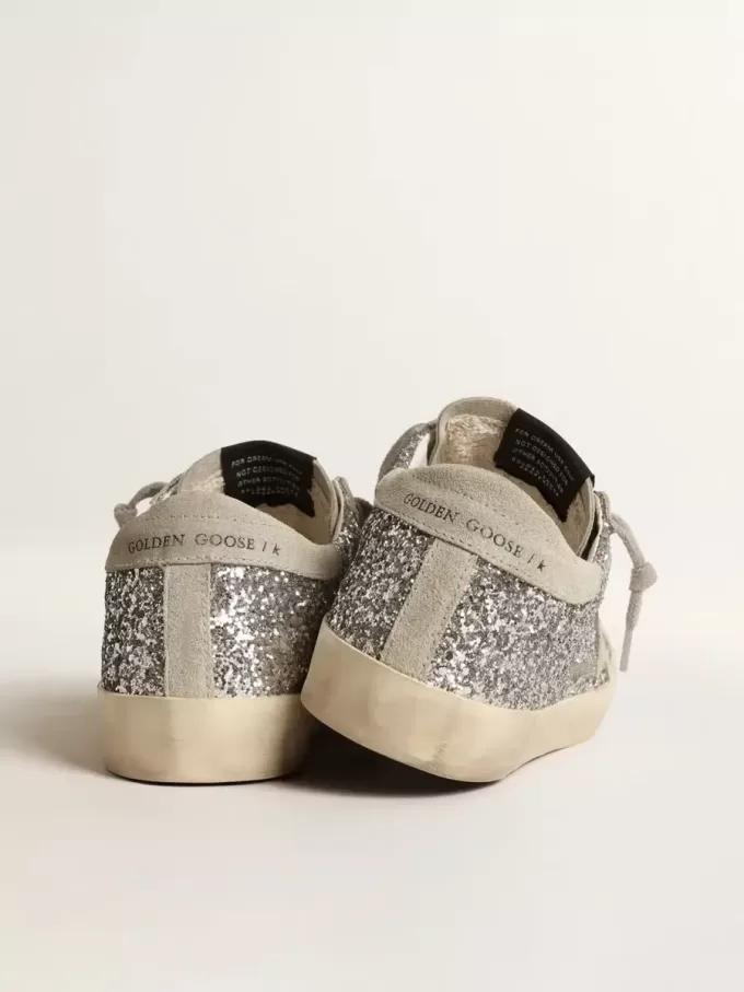 Super-Star para mujer en plata brillante con estrella de ante gris hielo Super-Star para mujer en plata brillante con estrella de ante gris hielo