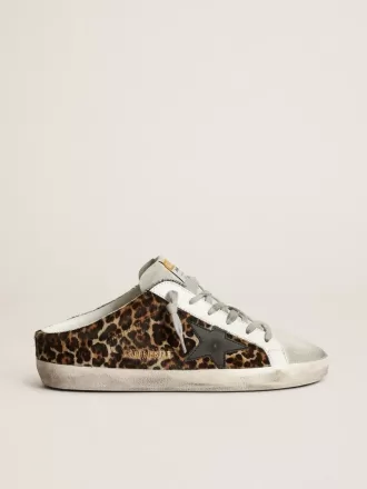 Super-Star Sabot para mujer en piel de potro con estampado de leopardo y estrella negra