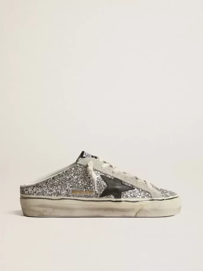 Super-Star Sabot para mujer en plata brillante con estrella de cuero negro Super-Star Sabot para mujer en plata brillante con estrella de cuero negro