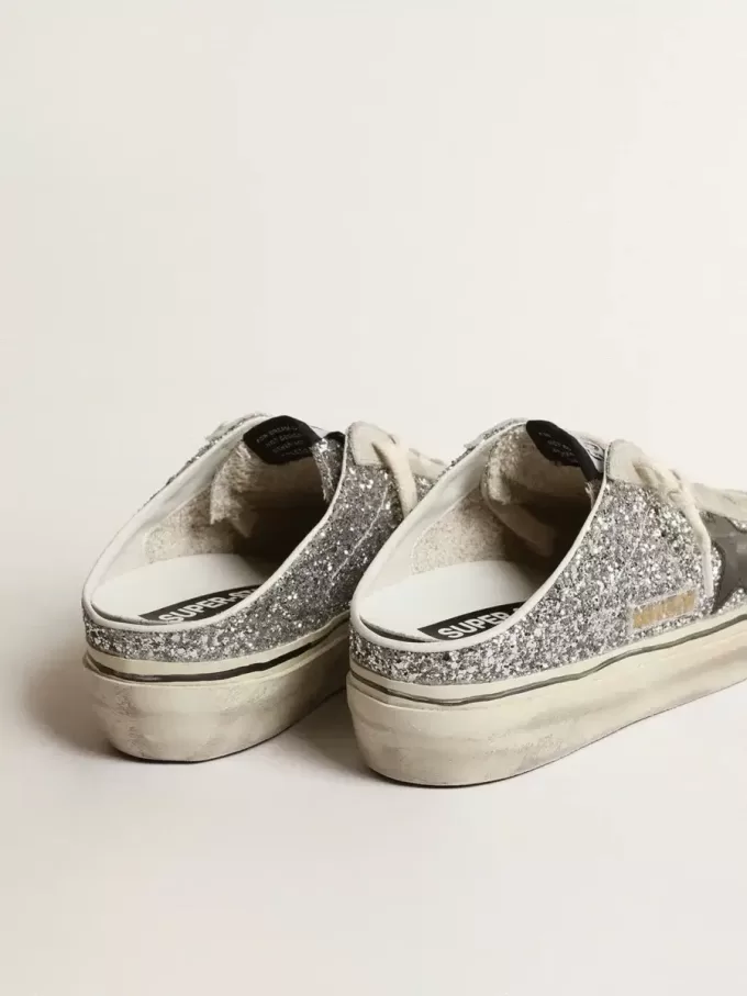 Super-Star Sabot para mujer en plata brillante con estrella de cuero negro Super-Star Sabot para mujer en plata brillante con estrella de cuero negro