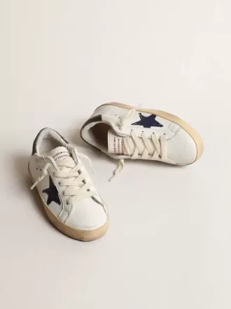 Super-Star Young en napa con estrella estampada y lengüeta negra en el talón