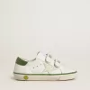 Teen Old School en piel blanca con lengüeta en el talón de napa verde e inserción verde Teen Old School en piel blanca con lengüeta en el talón de napa verde e inserción verde