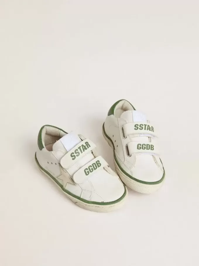 Teen Old School en piel blanca con lengüeta en el talón de napa verde e inserción verde Teen Old School en piel blanca con lengüeta en el talón de napa verde e inserción verde
