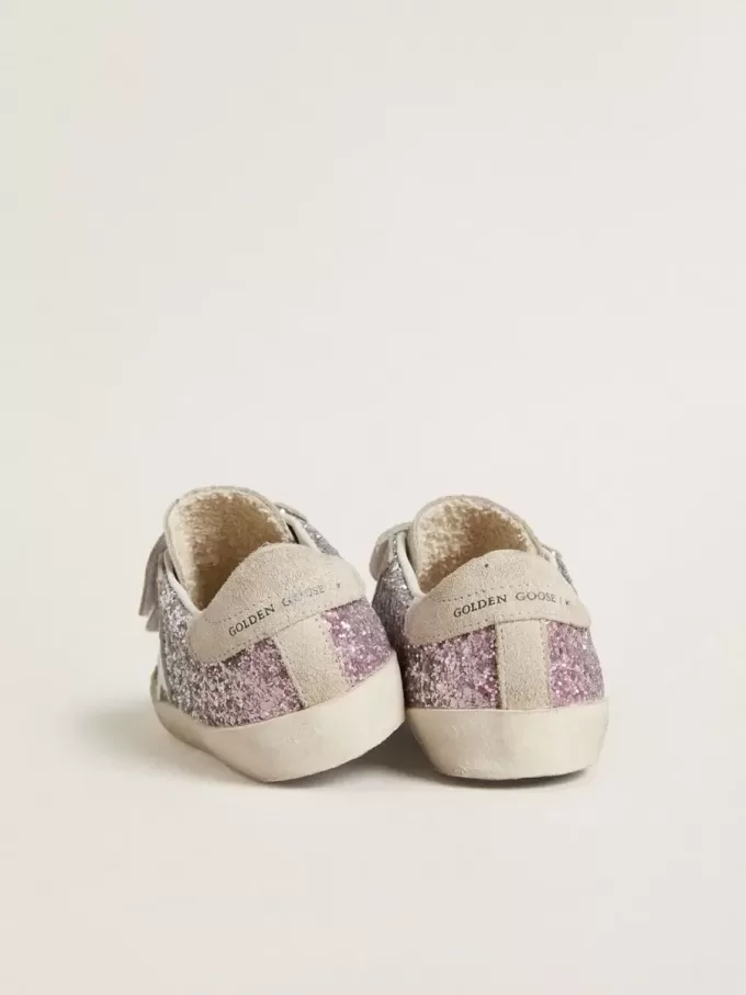 Teen Old School en plata y rosa brillante con estrella de cuero blanco. Teen Old School en plata y rosa brillante con estrella de cuero blanco.