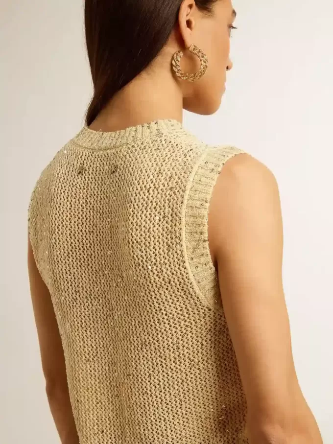 Top de malla con lentejuelas y detalles en contraste Top de malla con lentejuelas y detalles en contraste