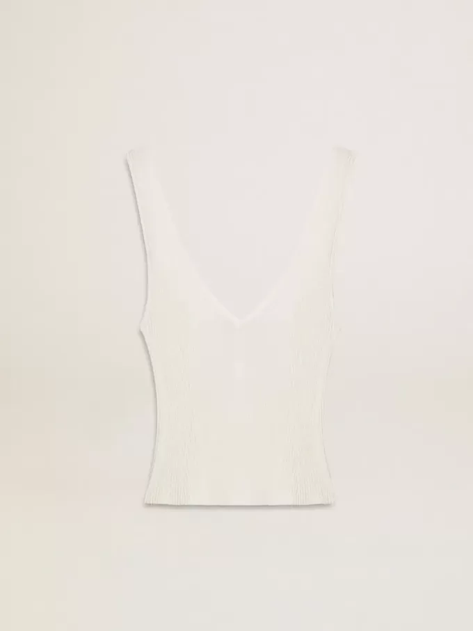 Top sin mangas bordado con ribetes desgastados en color blanco Top sin mangas bordado con ribetes desgastados en color blanco