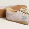True-Star para mujer en ante rosa pastel con estrella plateada y lengüeta en el talón