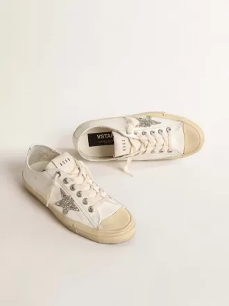 V-Star en piel blanca con estrella brillante platino
