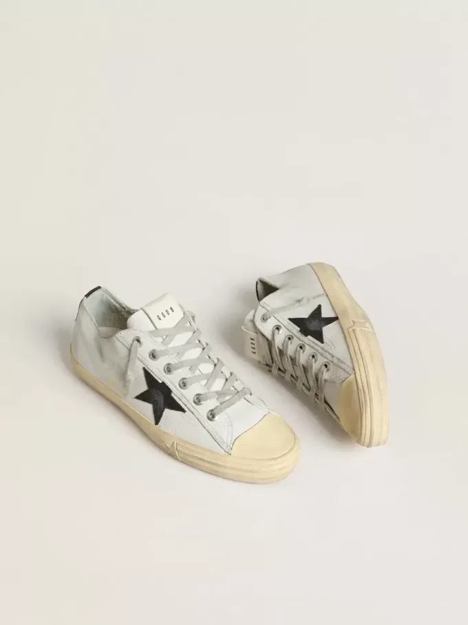 V-Star en piel con estrella y lengüeta en el talón de piel con estampado de cocodrilo negro V-Star en piel con estrella y lengüeta en el talón de piel con estampado de cocodrilo negro