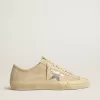 V-Star para mujer en ante perlado con estrella de piel metalizada plateada. V-Star para mujer en ante perlado con estrella de piel metalizada plateada.