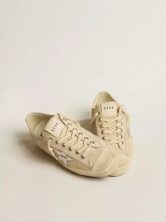 V-Star para mujer en ante perlado con estrella de piel metalizada plateada. V-Star para mujer en ante perlado con estrella de piel metalizada plateada.