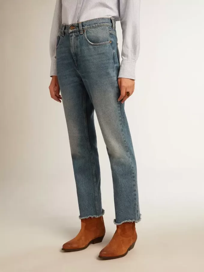 Vaqueros acampanados cropped para mujer con lavado medio Vaqueros acampanados cropped para mujer con lavado medio