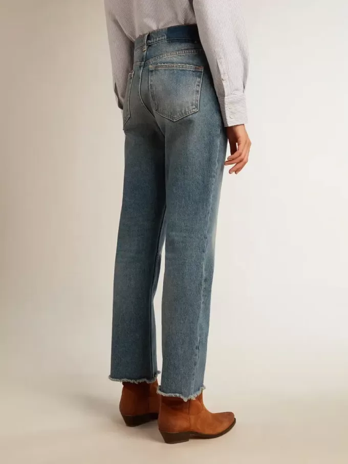 Vaqueros acampanados cropped para mujer con lavado medio Vaqueros acampanados cropped para mujer con lavado medio