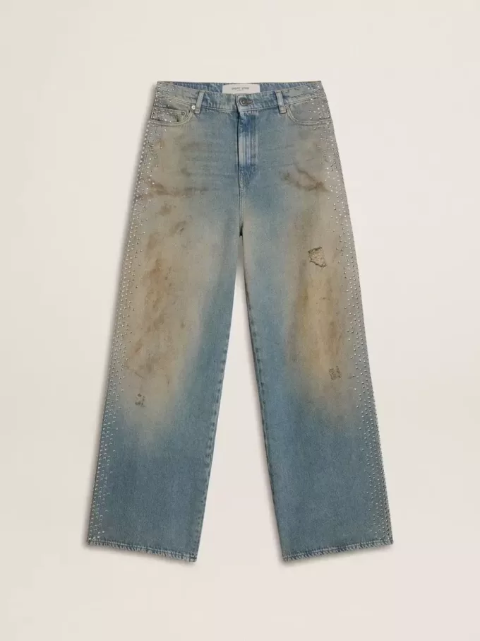 Vaqueros boyfriend para mujer con efecto desgastado, lavado arena y tachuelas. Vaqueros boyfriend para mujer con efecto desgastado, lavado arena y tachuelas.